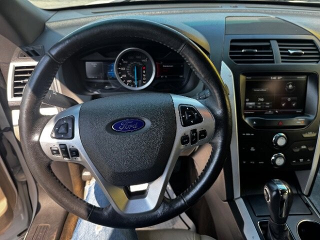 2018 Ford Explorer in Indianapolis, IN 46222-4002 - 18034771 9