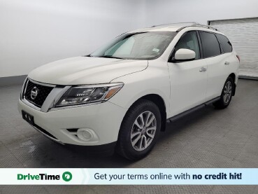 2015 Nissan Pathfinder in Pittsburgh, PA 15236