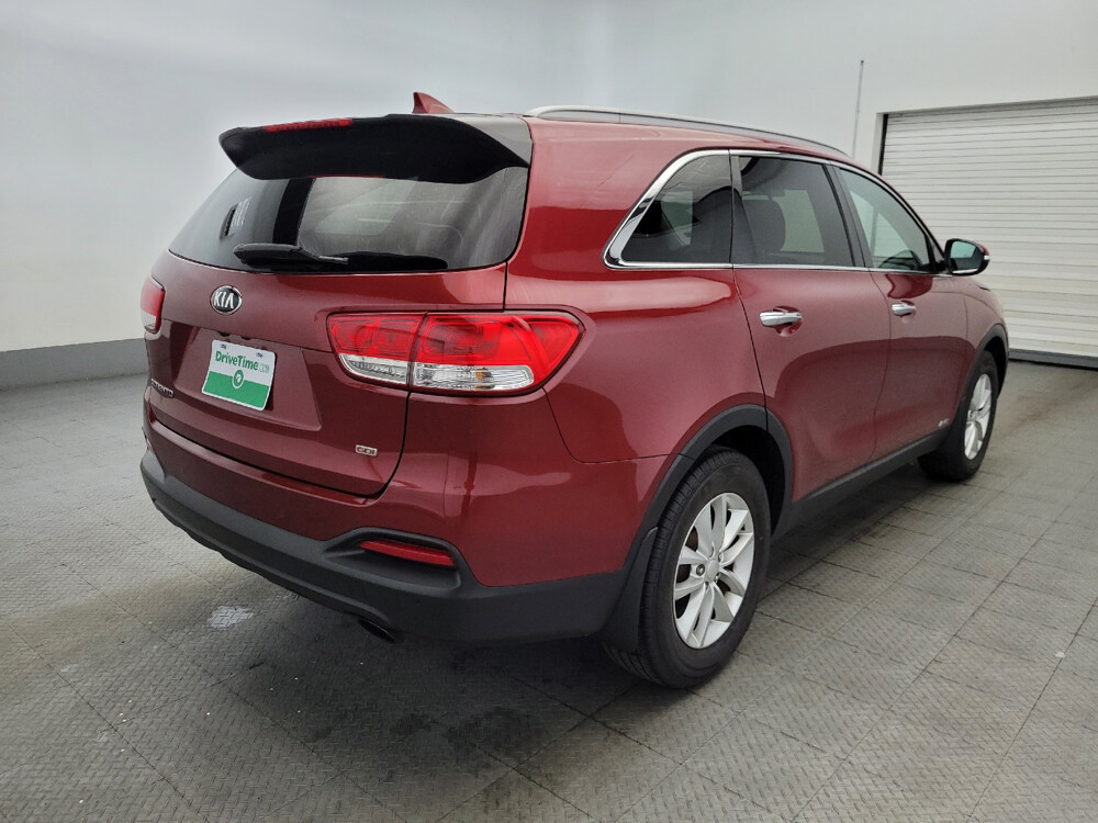 2016 Kia Sorento in Pittsburgh, PA 15236 - 18035125 9