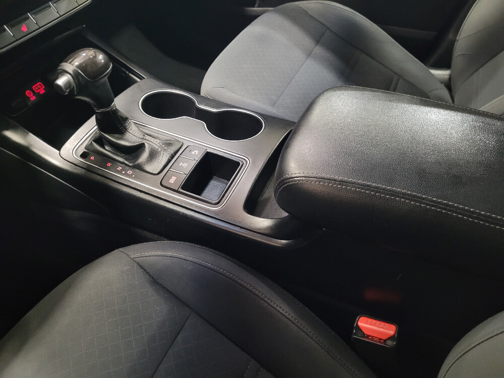 2016 Kia Sorento in Pittsburgh, PA 15236 - 18035125 26