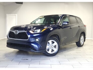 2021 Toyota Highlander in Cinnaminson, NJ 08077