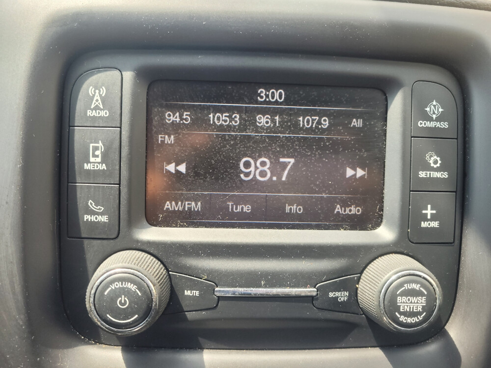 2018 Jeep Compass in Greenville, SC 29607 - 18035477 25