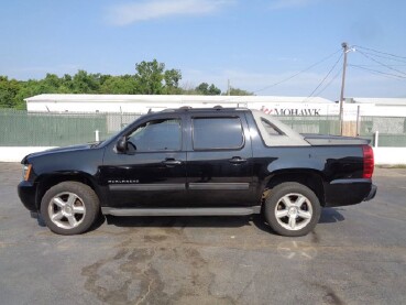 2010 Chevrolet Avalanche in Lebanon, TN 37087-3302