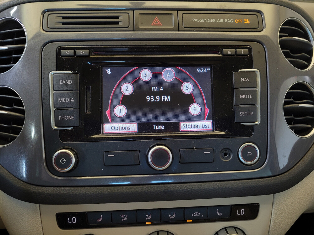 2014 Volkswagen Tiguan in Maple Heights, OH 44137 - 18036266 25