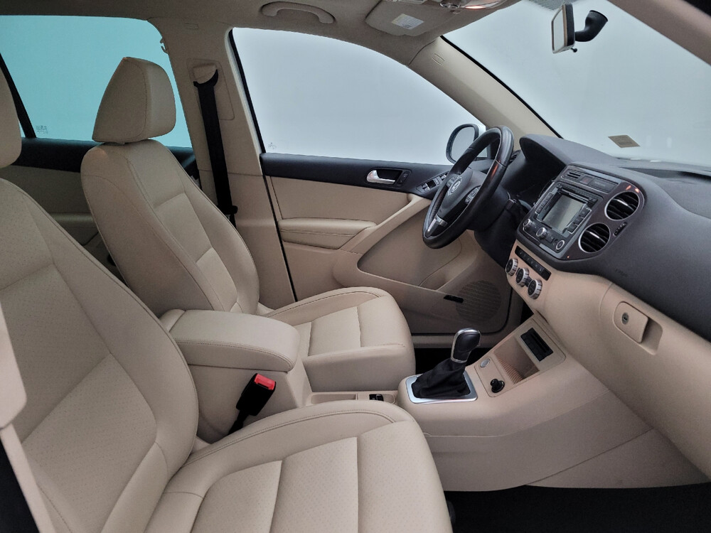 2014 Volkswagen Tiguan in Maple Heights, OH 44137 - 18036266 21