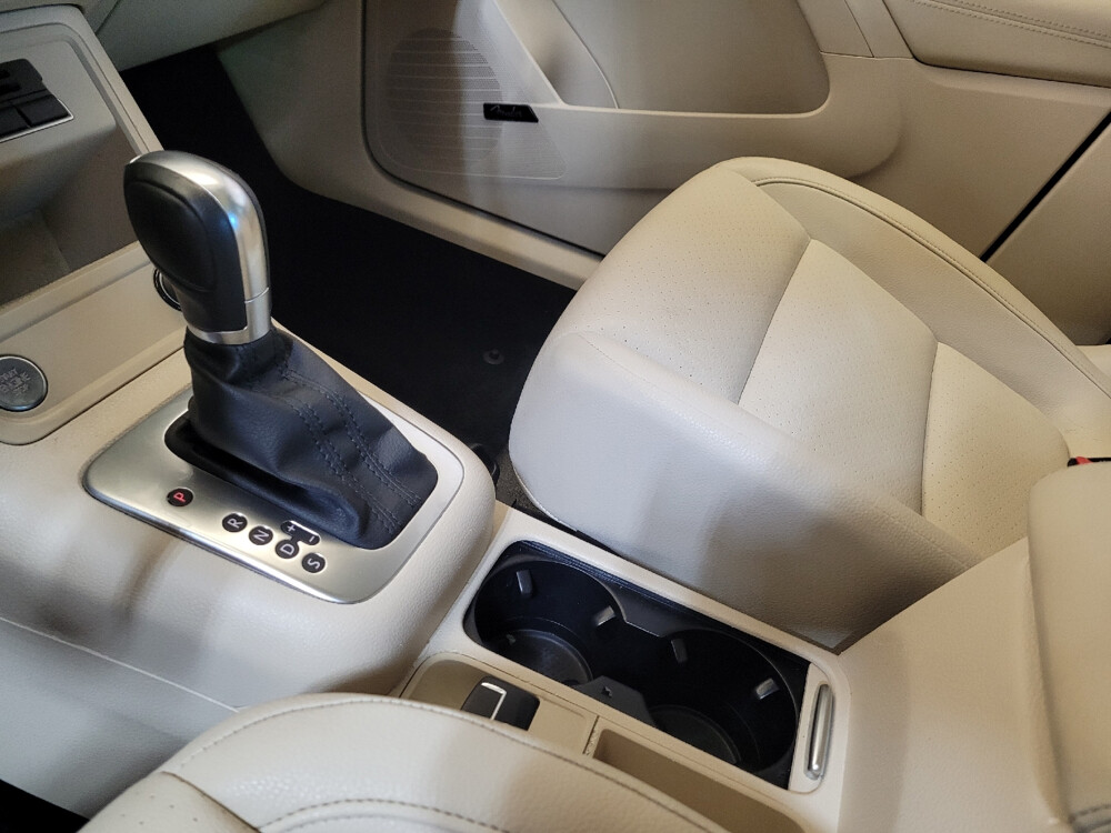 2014 Volkswagen Tiguan in Maple Heights, OH 44137 - 18036266 26