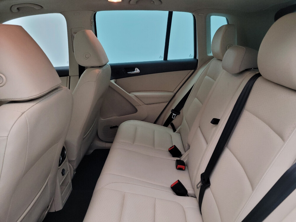 2014 Volkswagen Tiguan in Maple Heights, OH 44137 - 18036266 18