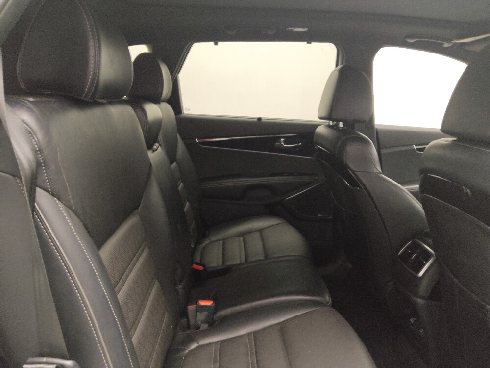 2019 Kia Sorento in Stone Mountain, GA 30083 - 18036371 19