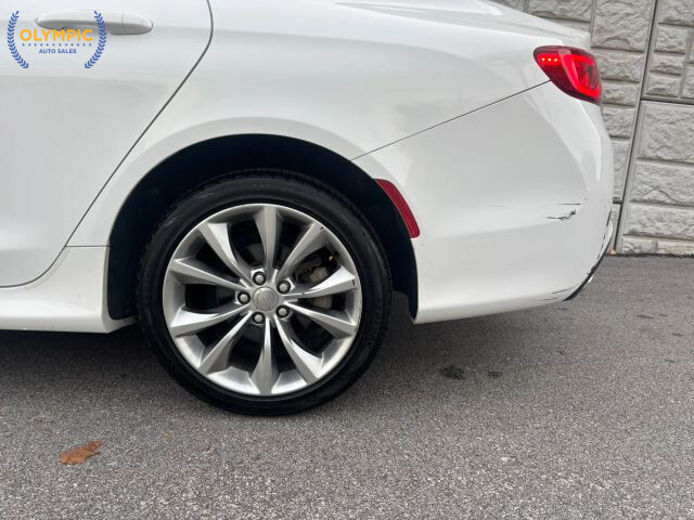 2015 Chrysler 200 in Decatur, GA 30032 - 18036508 10