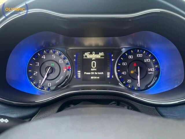 2015 Chrysler 200 in Decatur, GA 30032 - 18036508 26