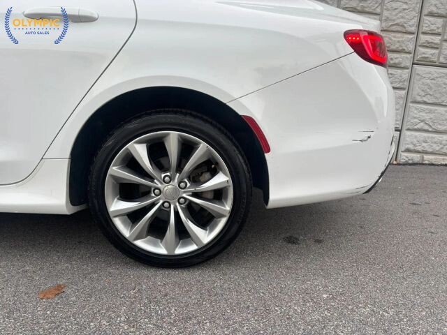 2015 Chrysler 200 in Decatur, GA 30032 - 18036508 10