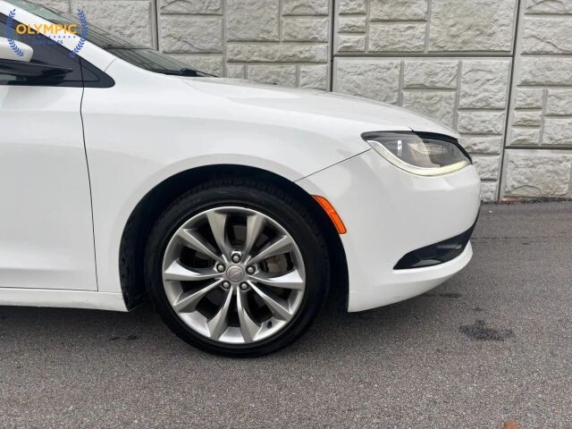 2015 Chrysler 200 in Decatur, GA 30032 - 18036508 11