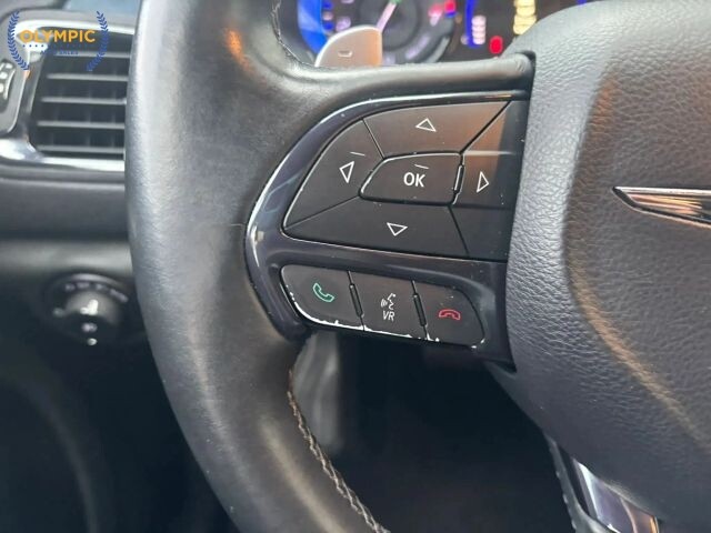 2015 Chrysler 200 in Decatur, GA 30032 - 18036508 23