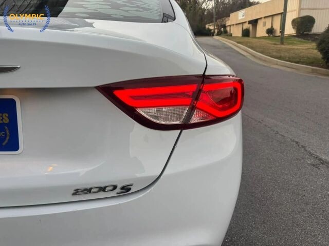 2015 Chrysler 200 in Decatur, GA 30032 - 18036508 13
