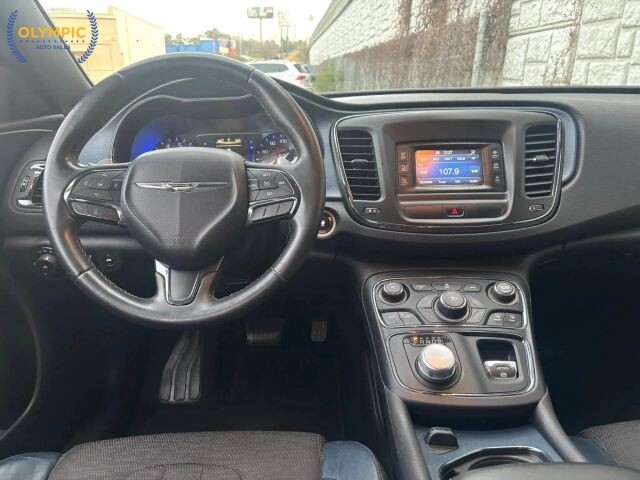 2015 Chrysler 200 in Decatur, GA 30032 - 18036508 20
