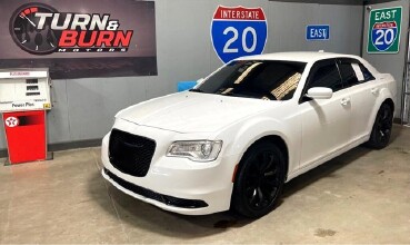 2019 Chrysler 300 in Conyers, GA 30094