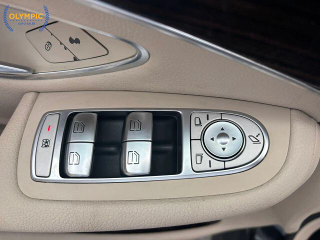 2017 Mercedes-Benz GLC 300 in Decatur, GA 30032 - 18036528 33