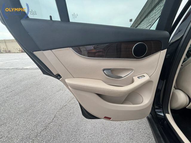 2017 Mercedes-Benz GLC 300 in Decatur, GA 30032 - 18036528 44