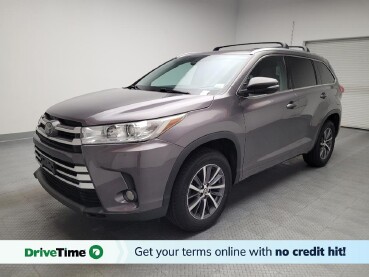 2017 Toyota Highlander in Riverside, CA 92504
