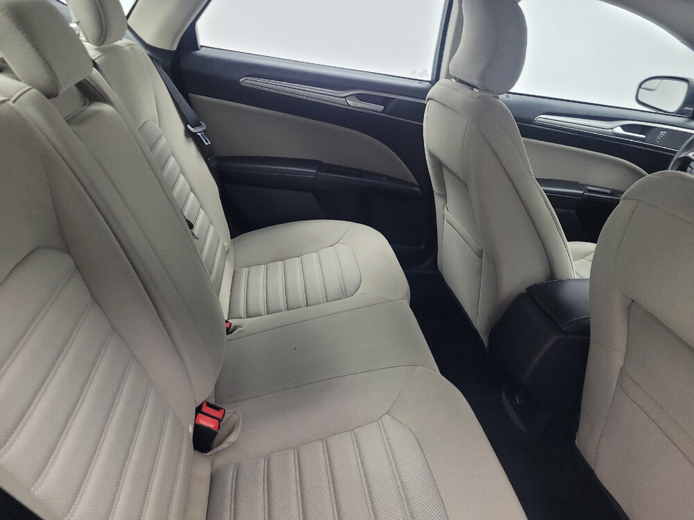 2018 Ford Fusion in Memphis, TN 38115 - 18036823 19