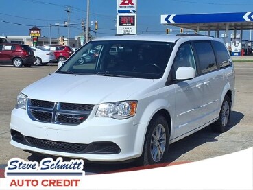 2016 Dodge Grand Caravan in Troy, IL 62294-1376