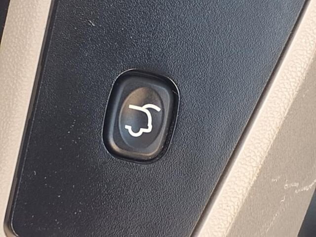 2016 Dodge Grand Caravan in Troy, IL 62294-1376 - 18036932 24