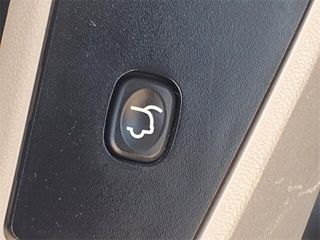 2016 Dodge Grand Caravan in Troy, IL 62294-1376 - 18036932 24