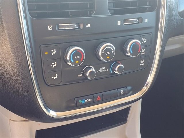 2016 Dodge Grand Caravan in Troy, IL 62294-1376 - 18036932 8