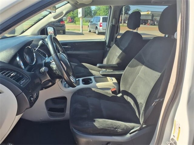 2016 Dodge Grand Caravan in Troy, IL 62294-1376 - 18036932 18