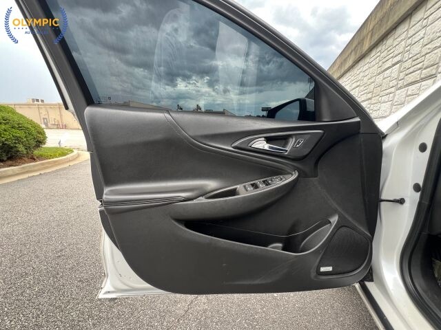 2016 Chevrolet Malibu in Decatur, GA 30032 - 18037372 42