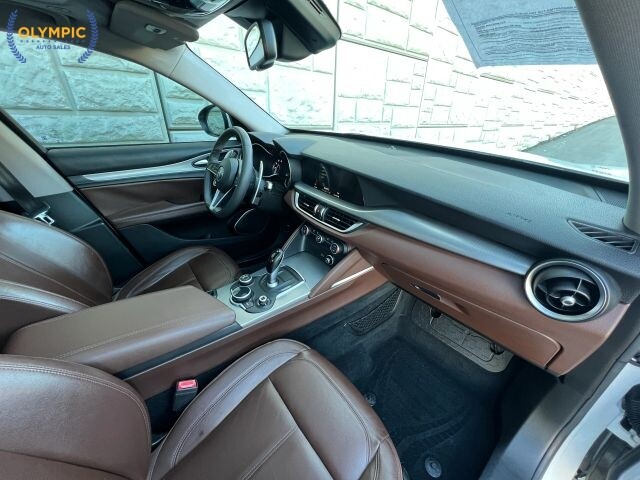 2018 Alfa Romeo Stelvio in Decatur, GA 30032 - 18037373 21