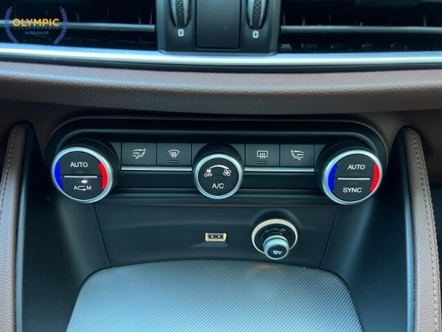 2018 Alfa Romeo Stelvio in Decatur, GA 30032 - 18037373 30