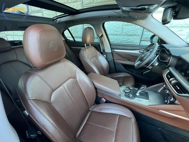 2018 Alfa Romeo Stelvio in Decatur, GA 30032 - 18037373 33