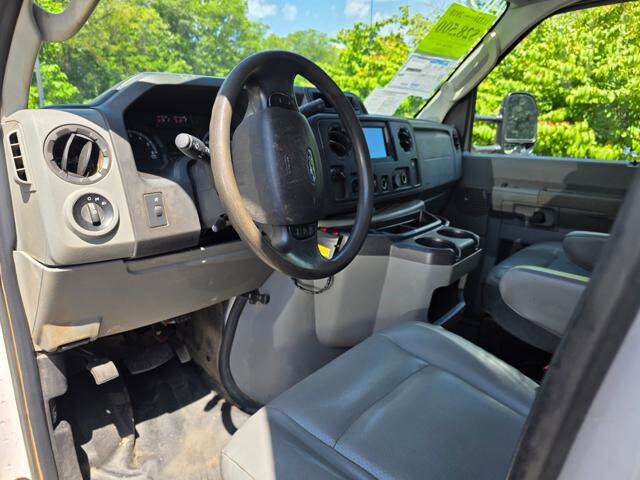 2018 Ford E-350 and Econoline 350 in Blauvelt, NY 10913 - 18037659 13