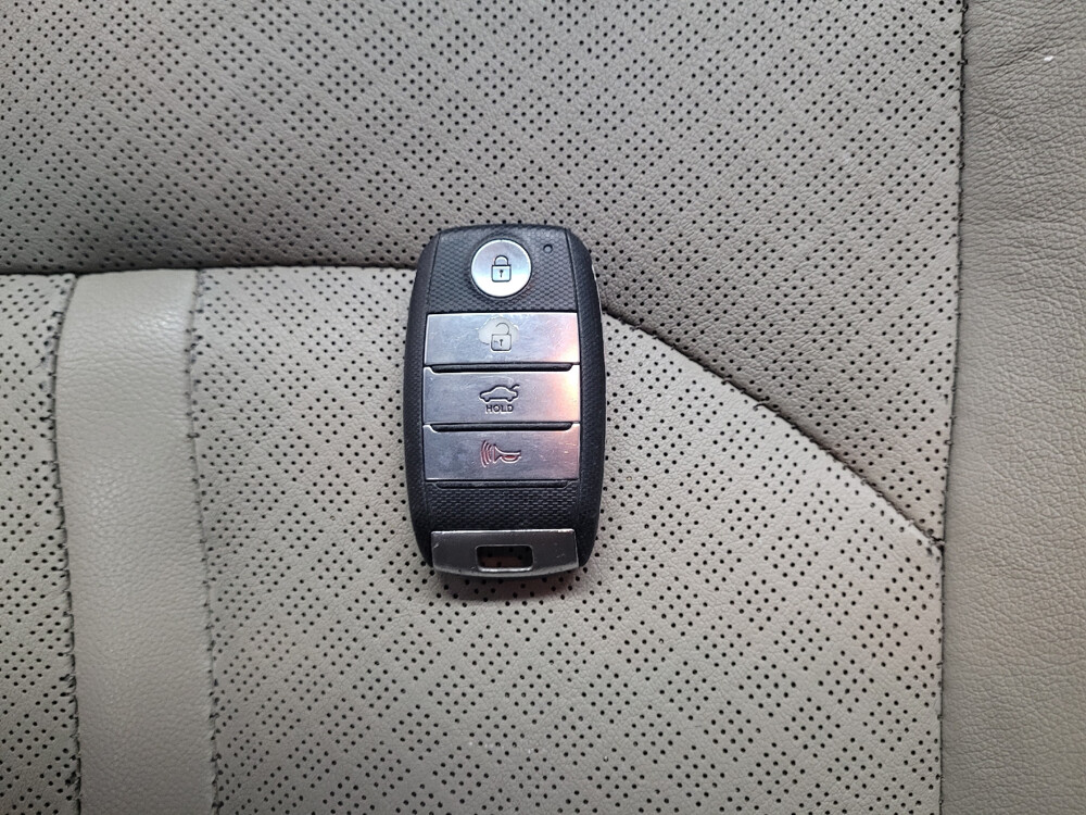 2017 Kia Optima in Las Vegas, NV 89104 - 18037713 32