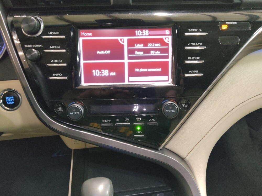 2018 Toyota Camry in Tulsa, OK 74145 - 18037932 25
