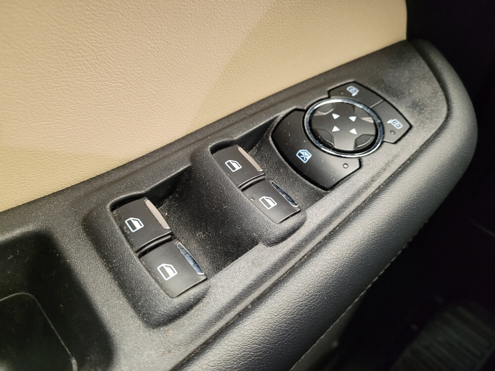 2020 Ford Edge in Louisville, KY 40258 - 18038056 27