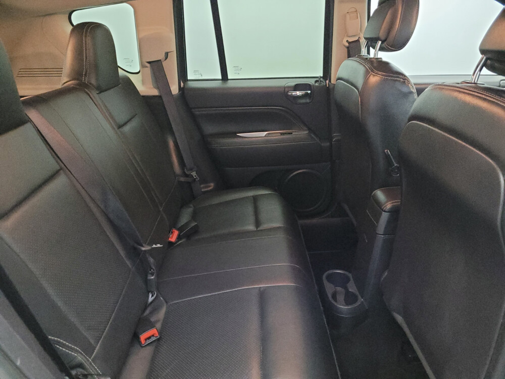 2017 Jeep Compass in Pittsburgh, PA 15237 - 18038071 19