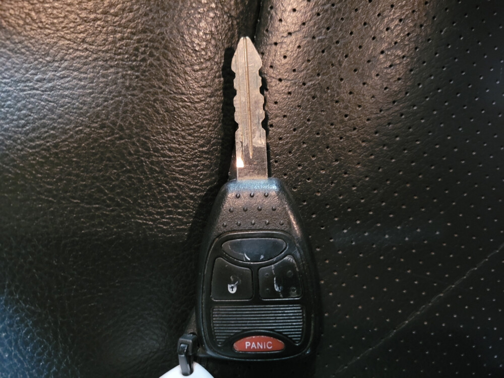 2017 Jeep Compass in Pittsburgh, PA 15237 - 18038071 32