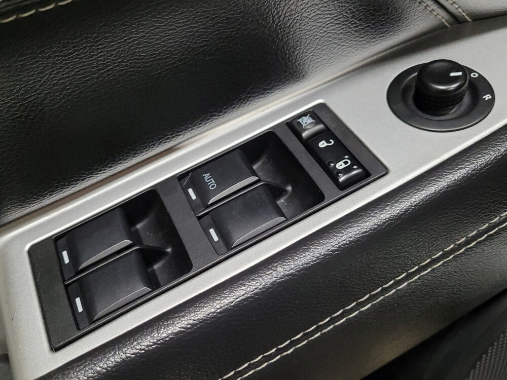 2017 Jeep Compass in Pittsburgh, PA 15237 - 18038071 27