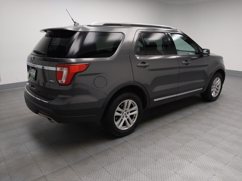 2018 Ford Explorer in St. Louis, MO 63136 - 18038504 10