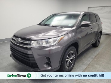 2017 Toyota Highlander in Highland, IN 46322