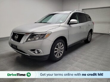 2015 Nissan Pathfinder in Van Nuys, CA 91411