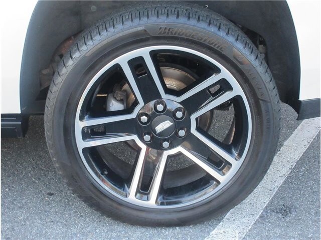 2017 Cadillac Escalade in Charlotte, NC 28212 - 18038697 36