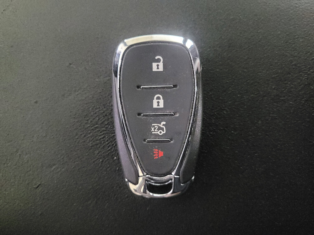 2017 Chevrolet Malibu in Gastonia, NC 28056 - 18038843 32