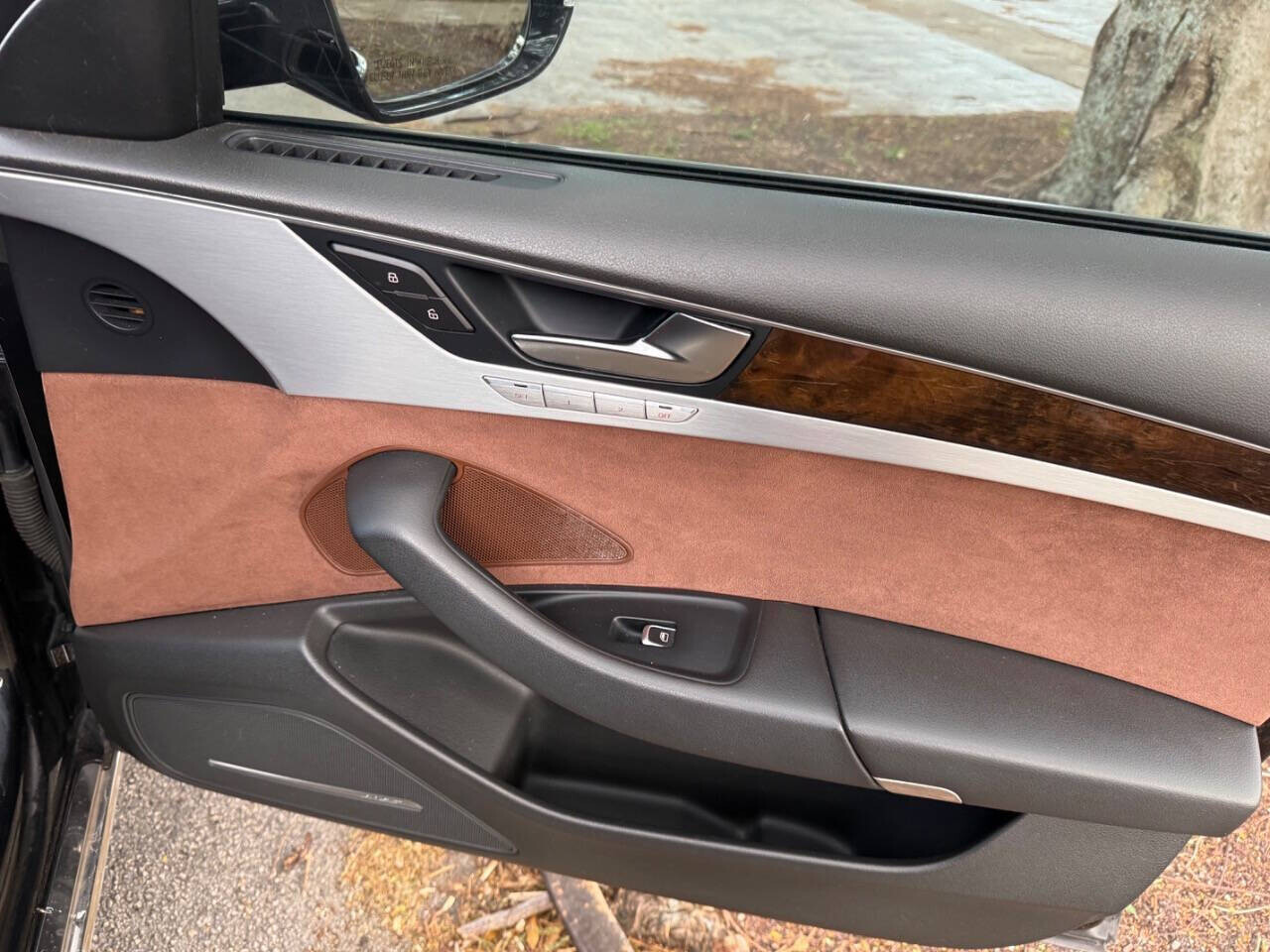 2011 Audi A8 in Hollywood, FL 33023-1906 - 18039186 10