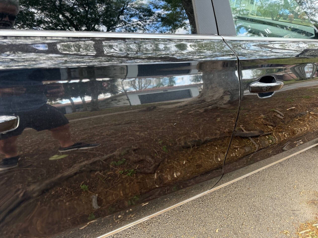 2011 Audi A8 in Hollywood, FL 33023-1906 - 18039186 21