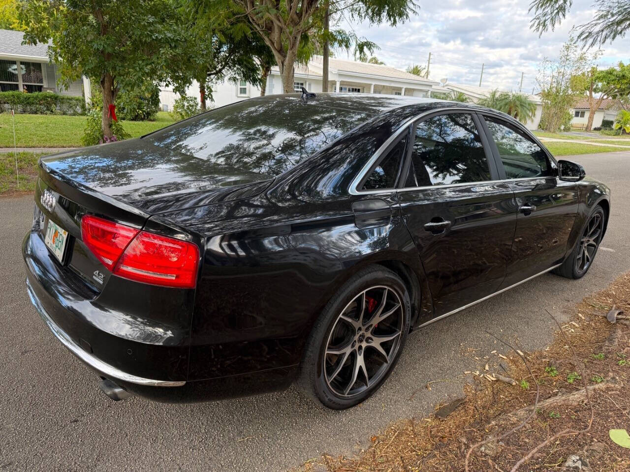 2011 Audi A8 in Hollywood, FL 33023-1906 - 18039186 18