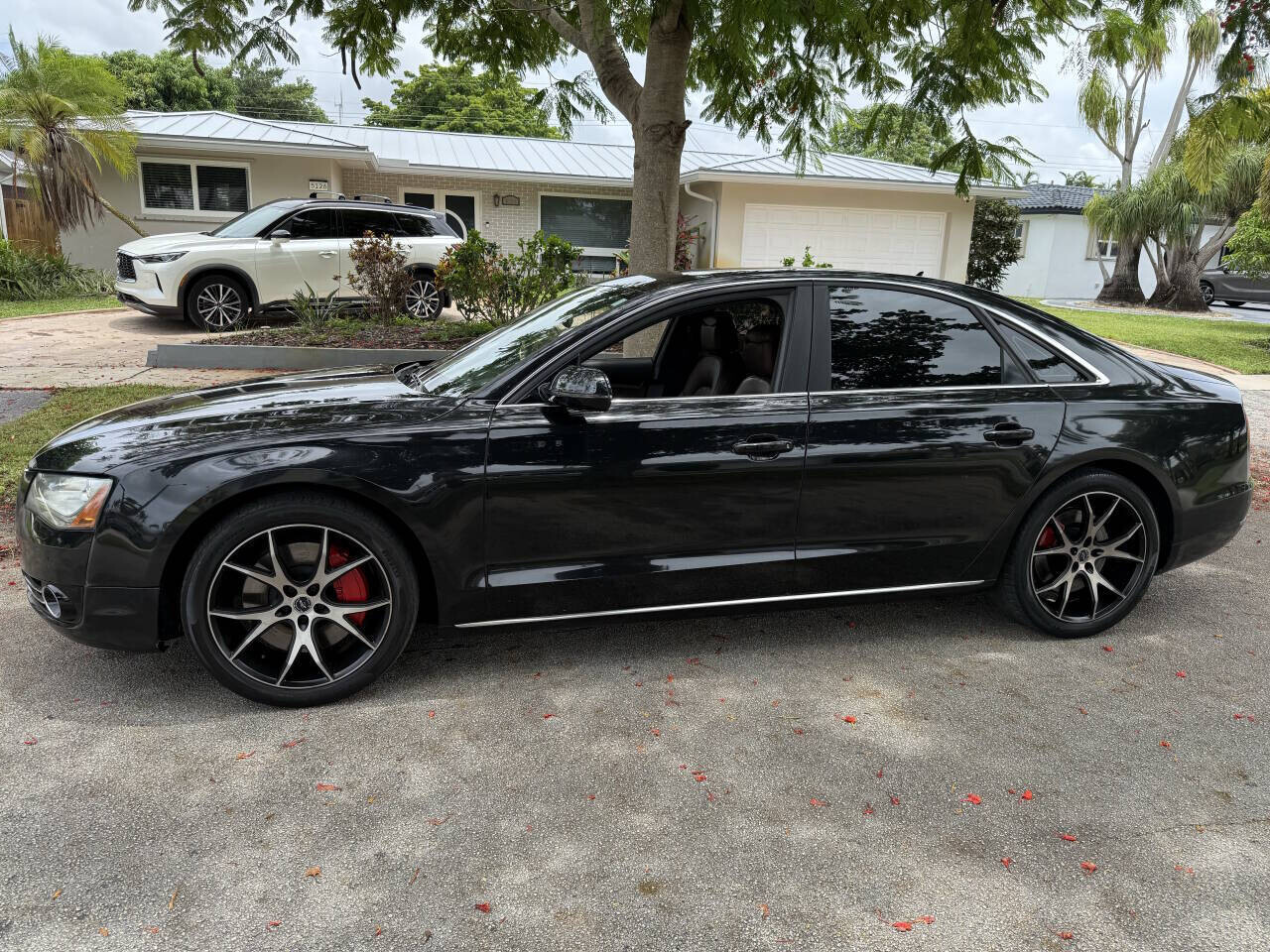 2011 Audi A8 in Hollywood, FL 33023-1906 - 18039186 2