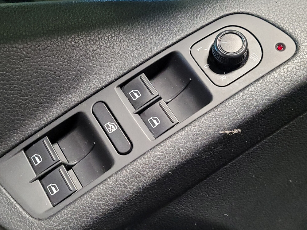 2017 Volkswagen Tiguan in Gainesville, FL 32609 - 18039623 27